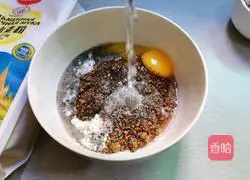 Illustration of how to make peanut and sesame pancake 5