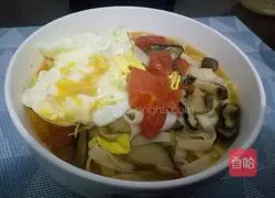 Illustration of how to make mushroom, tomato and egg noodles 9