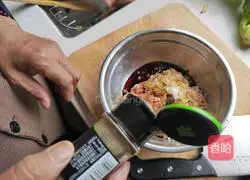 Illustration of how to make small wontons 6