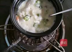 Illustration of how to make mixed vegetable, beef and egg noodles 3