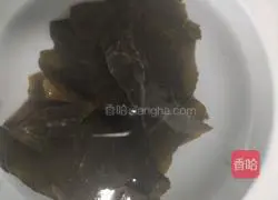 Corn, kelp, radish, mushroom and pork ribs soup recipe 4