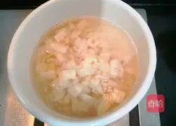 Illustration of how to make cold lotus root 4