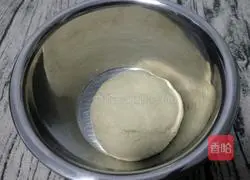 Illustration of how to make homemade cat ears snacks 4