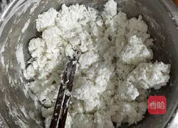 Illustration of how to make crystal shrimp dumplings 4