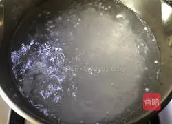 Illustration of how to fish coconut milk and fruit 2