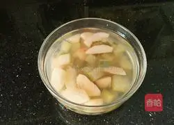Illustration of how to make rock sugar lotus and winter melon rind 9