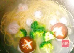 Illustration of how to make broccoli meatball noodles 5