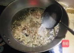 Illustration of how to make preserved egg and tofu soup 6