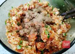 Illustration of how to make shrimp dumplings 3