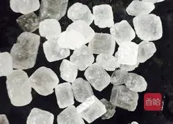 Illustration of how to make hawthorn sugar snowballs 3