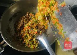 Illustration of how to make big meat radish dumplings 4