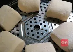 Illustration of Dabai Steamed Buns 9