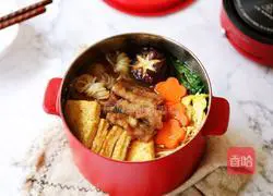 Illustration of homemade Japanese sukiyaki 11