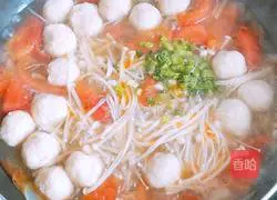 Illustration of how to make tomato and chicken breast meatball soup 8