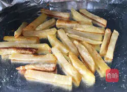 Illustration of how to make baked French fries 7
