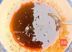  Illustration of how to make noodles mixed with scallion oil 5