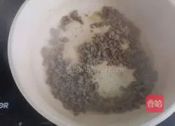 Illustration of how to make tomato beef pasta 6