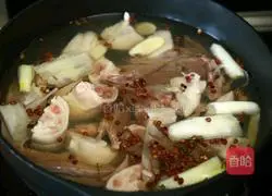 Illustration of how to make yam and pig heart soup 6