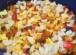 Illustration of how to make vegetarian diced fried noodles 9