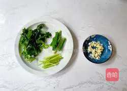 Illustration of how to make egg and mushroom soup 4