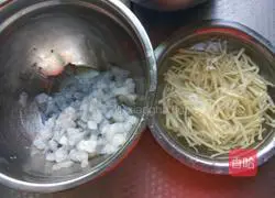 Illustration of how to make shrimp dumplings, powdered fruit and chicken crown dumplings 11