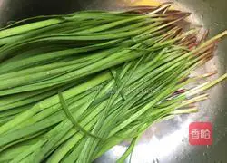 Illustration of how to make leek and tofu dumplings 3