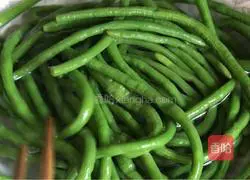 Illustration of how to make cold beans 3