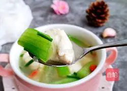 Illustration of how to make loofah and tofu soup 8