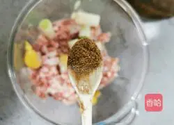 Illustration of how to make lazy meat pie 4