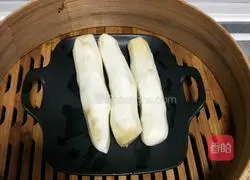 Illustration of how to make yam steamed buns 2