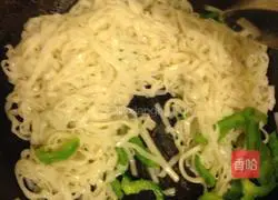 Soy Sauce Fried Noodles Recipe Illustration 4