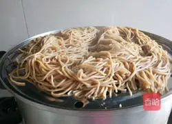 Illustration of how to make Zhangjiakou's special delicacy oatmeal noodles 14