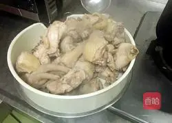 Xinjiang Large Plate Chicken Recipe Illustration 3