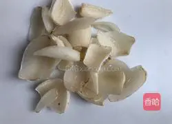 Tremella, red dates and wolfberry beauty soup recipe 4