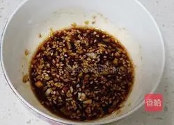  Illustration of how to make cold white fungus and broccoli 7