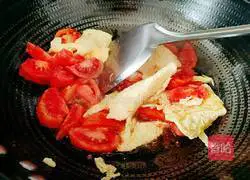 Tomato, egg and beef brisket soup recipe 11