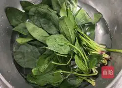 Spinach, ham and egg soup recipe 1