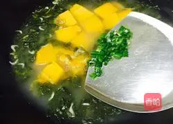 Illustration of seaweed, shrimp skin and pumpkin soup 7