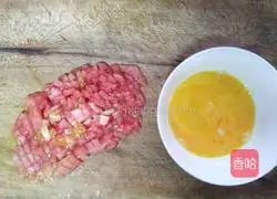 Illustration of how to make tomato cream spiral pasta 3