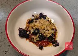 Illustration of how to make poached eggs 7