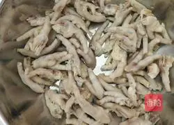 Internet celebrity chicken feet recipe illustration 1