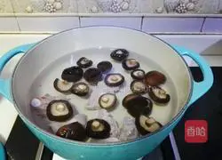 Mushroom soup recipe illustration 5