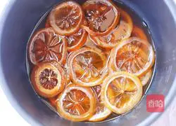 Illustration of how to make lemon ointment for relieving cough and reducing phlegm 10