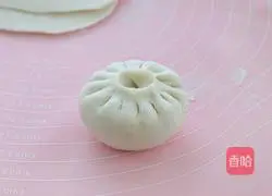 Illustration of Northeast Pork and Pickled Cabbage Stuffed Buns 10