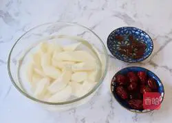 Illustration of how to make yam, red dates and old duck soup 4