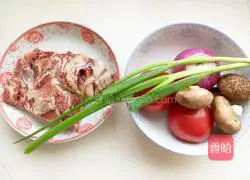 Illustration of how to make tomato and beef brisket soup 1