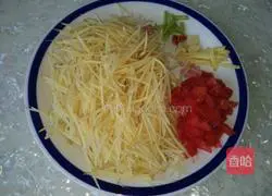 Illustration of how to make fried potatoes with tomatoes 2