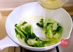 Qingdao#Rape Mushroom and Tofu Soup Illustration of how to make #夜夜饭#4