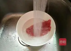 Cordyceps flower and wolfberry lean meat soup recipe 3