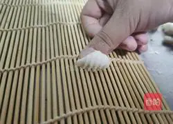 Illustration of how to make braised sesame seeds 3